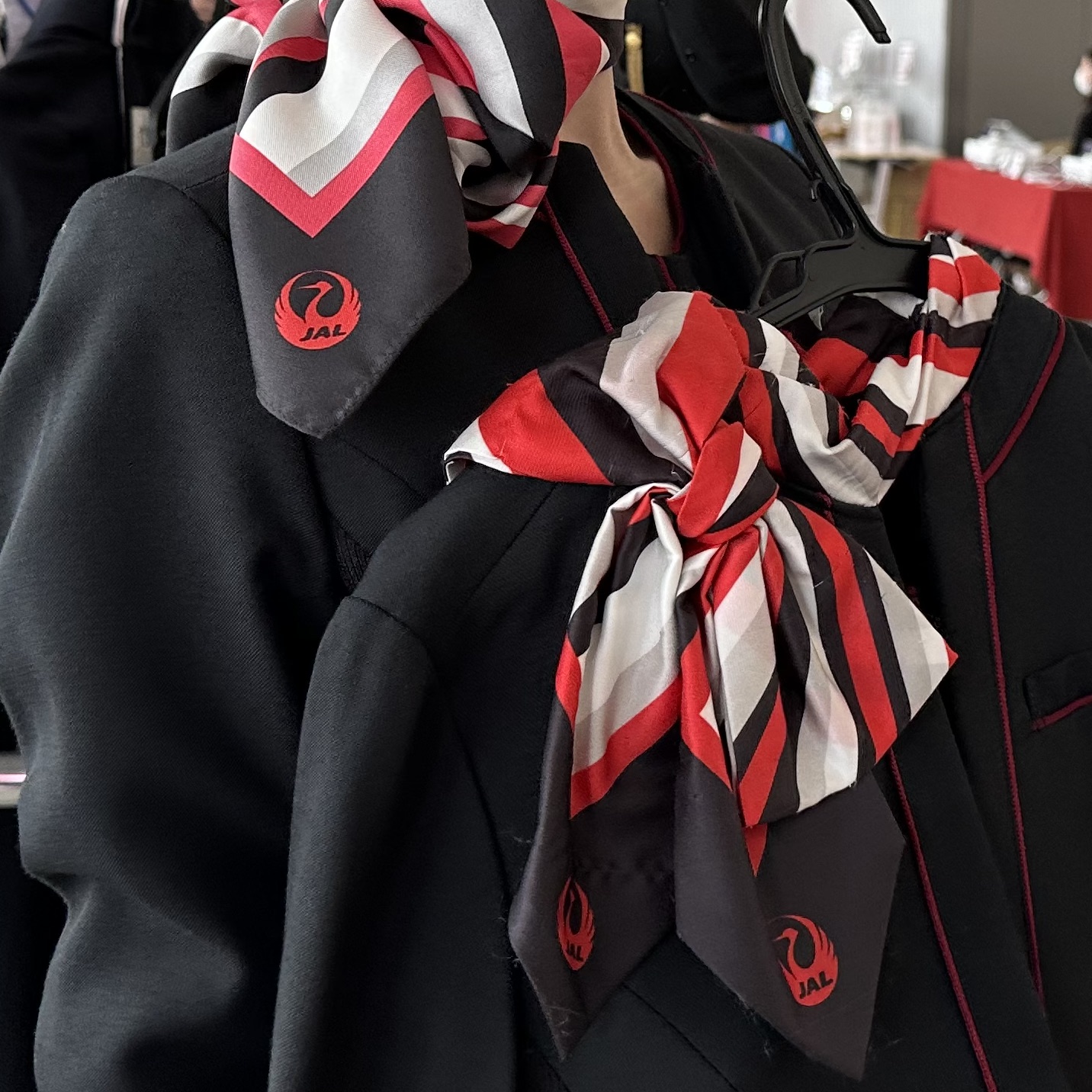 【格安】JAL オリンピック　スカーフ【非売品】 小物