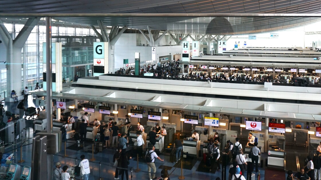 超混雑の羽田空港第3ターミナル