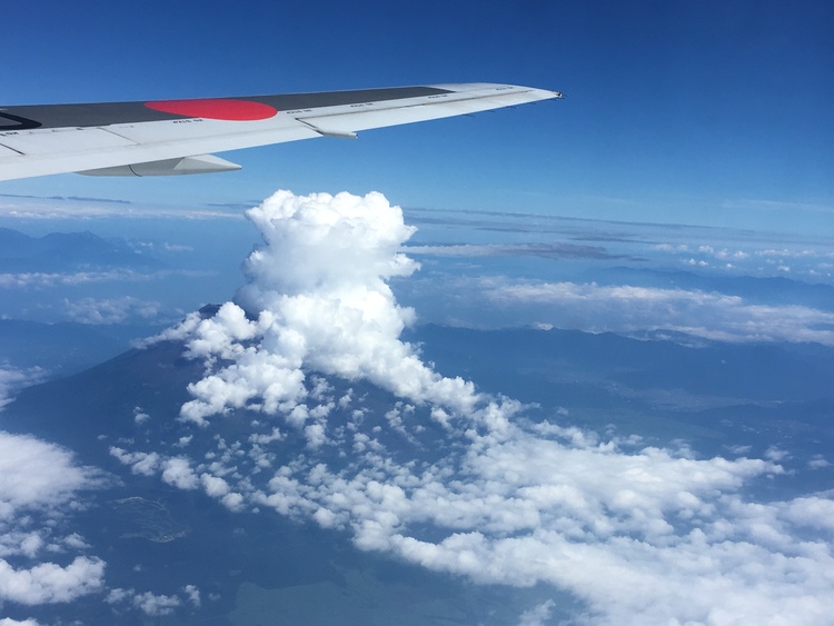 夏の富士山にスゴイ雲